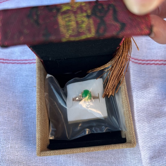 Jade ring - Picture 2 of 2